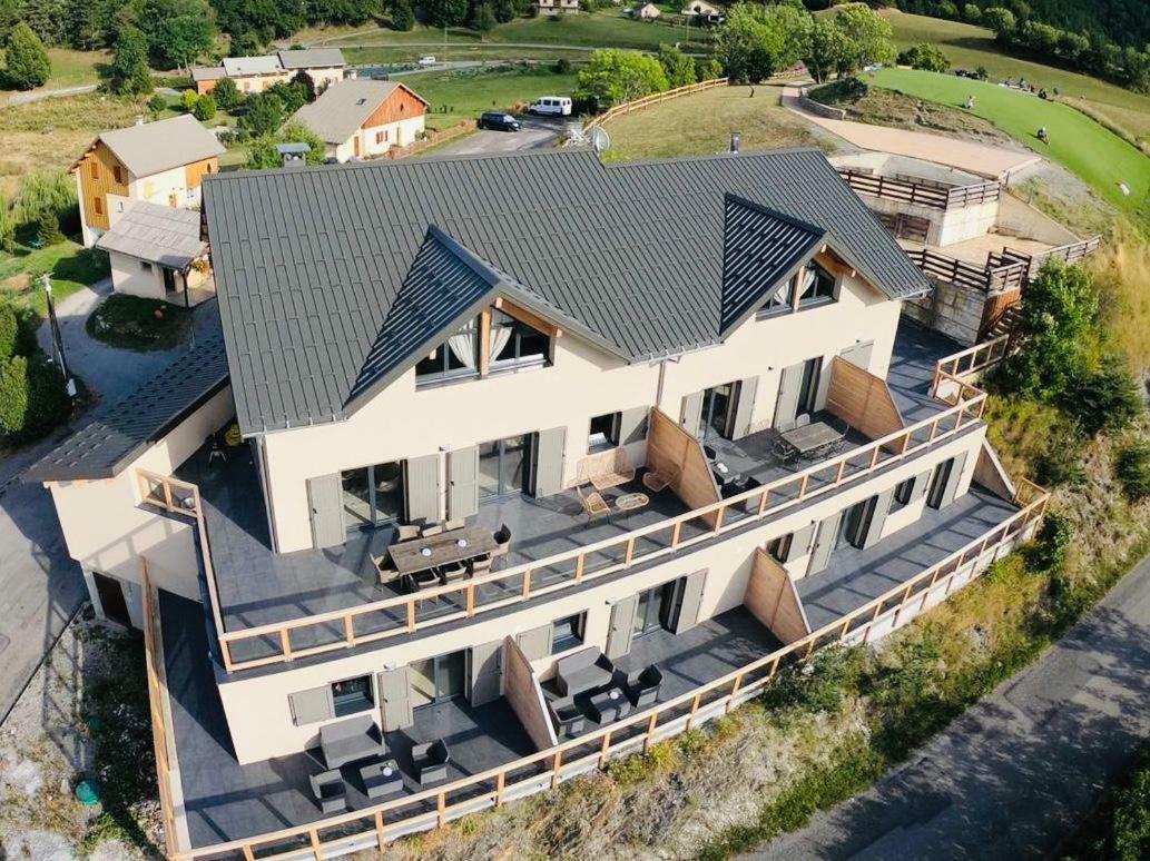 Paralodge Saint-Vincent-les-Forts Exterior photo